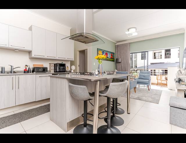 2 BEDROOM APARTMENT FOR SALE IN HALFWAY HOUSE